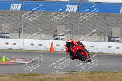 media/Nov-26-2022-Fastrack Riders (Sat) [[b001e85eef]]/Level 3/Session 3 Outside Turn 9/